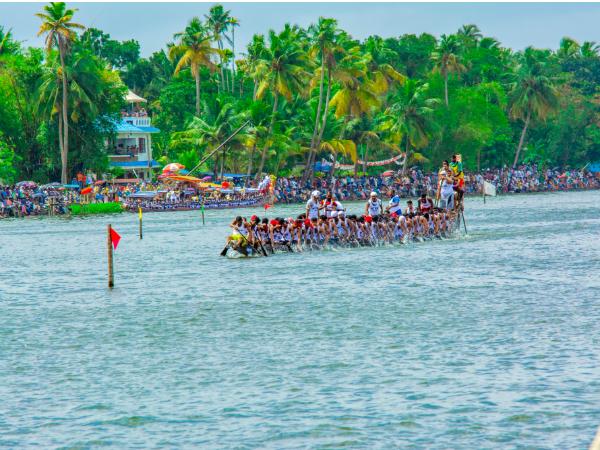 ആറന്മുള വള്ളം കളി