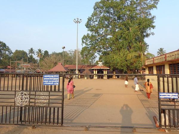 ചെട്ടികുളങ്ങര ക്ഷേത്രവും എരുവ ശ്രീകൃഷ്ണ സ്വാമി ക്ഷേത്രവും