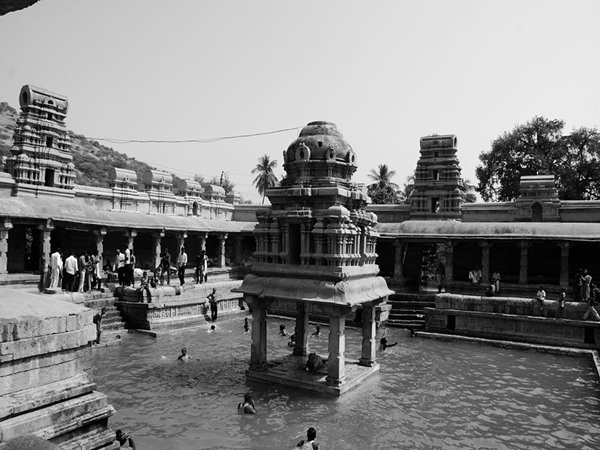 എത്തിച്ചേരുവാന്‍