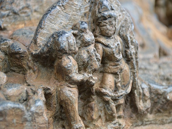 ശിലാബാലികമാർ