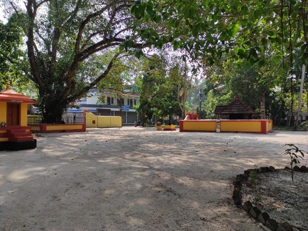 മുഴങ്ങോടിക്കാവ് ക്ഷേത്രം