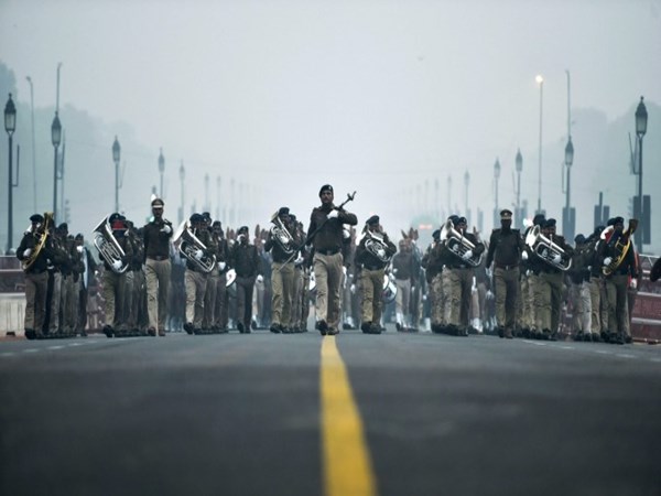 കടുത്ത നിയന്ത്രണത്തില്‍