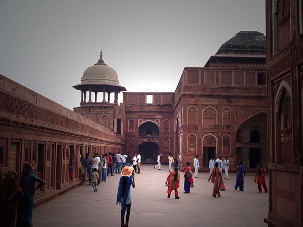 ജഹാംഗീരി മഹൽ‌