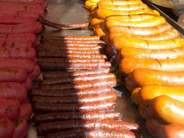 ആയിരം വ്യത്യസ്ത സോസേജുകള്‍