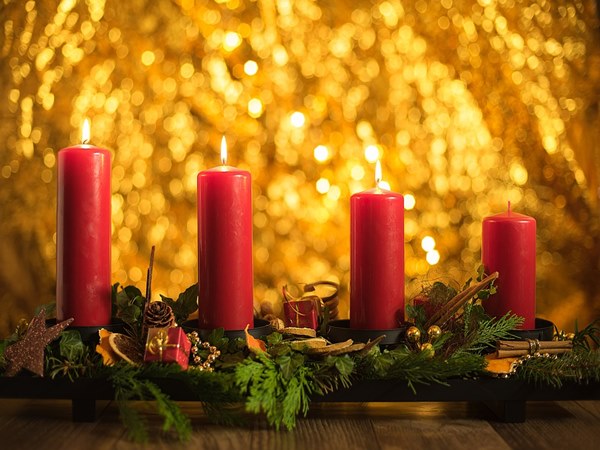 ക്രിസ്മസ് ടേപ്പറുകൾ 