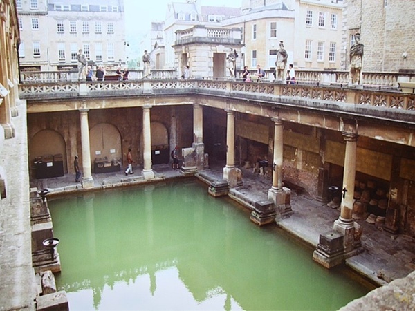 റോമന്‍ ബാത്ത്