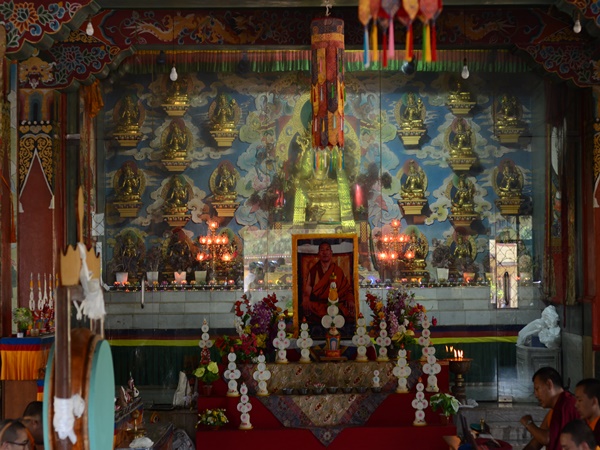 സുവര്‍ണ്ണ ക്ഷേത്രം എന്ന പേര്