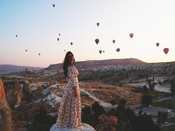  ഹോട്ട് എയര്‍ ബലൂണില്‍ കയറാം