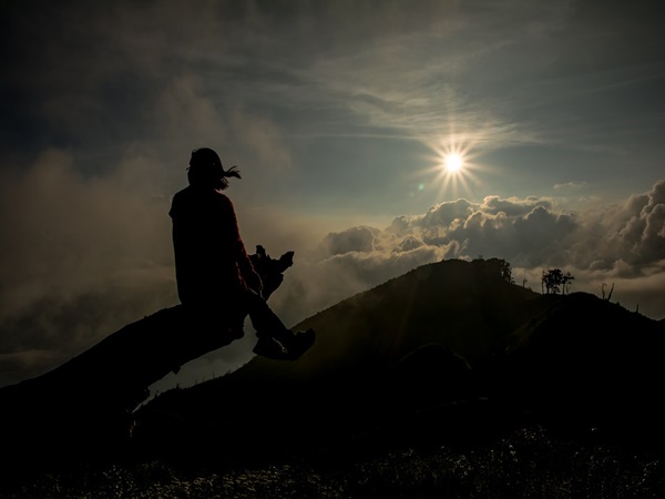  പെണ്‍സുഹൃത്തുക്കള്‍ക്കൊപ്പം ഒരു ക്യാംപിങ്