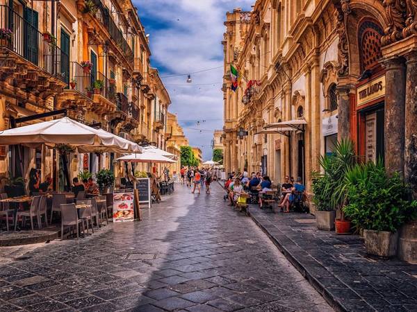 ആളുകളിലേക്ക് എളുപ്പത്തില്‍ എത്തിച്ചേരാം