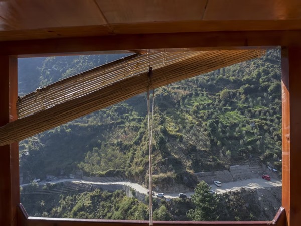 കസോളിനടുത്ത്