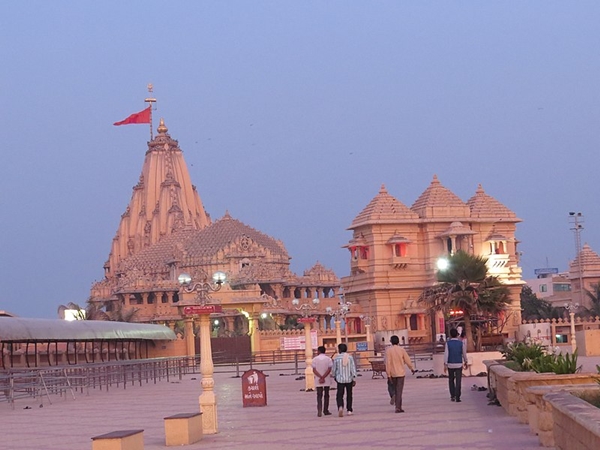 ത്രിവേണി സംഗമത്തില്‍