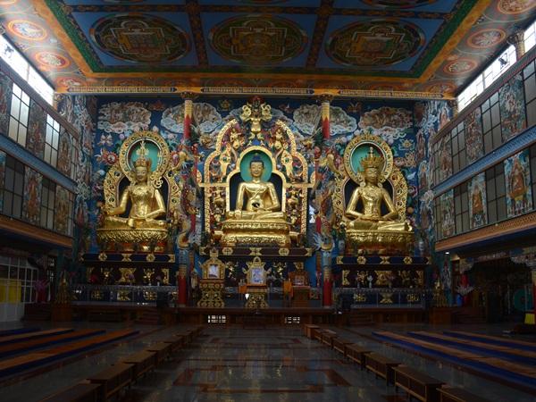 നംഡ്രോളിങ് മൊണാസ്ട്രി