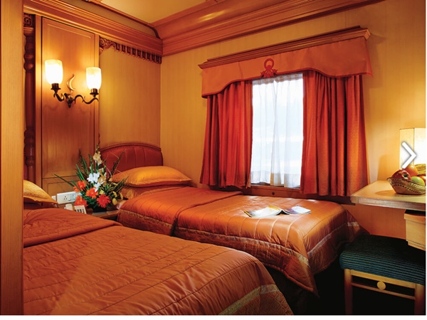  ഉള്ളിലെ ആഢംബര സൗകര്യങ്ങൾ