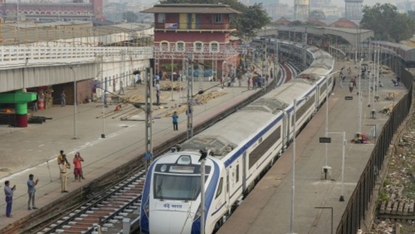 എട്ടരമണിക്കൂറിൽ ഇത്രയും ദൂരമോ?!