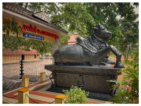 Visit Thiruvumplavil Mahadeva Temple history