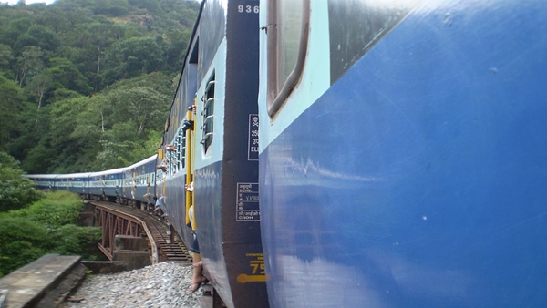 mangalore- bangalore day train list