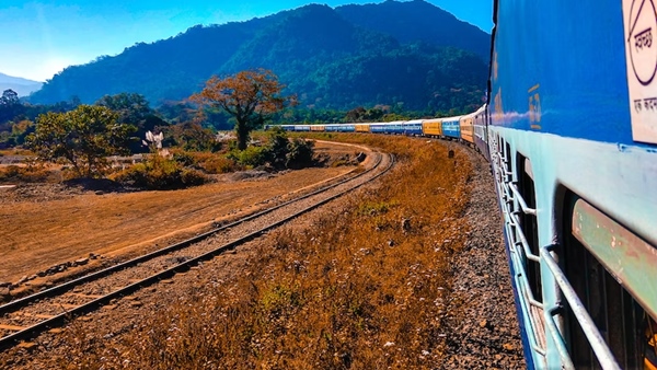 mumbai ltt-ernakulam duronto express stops