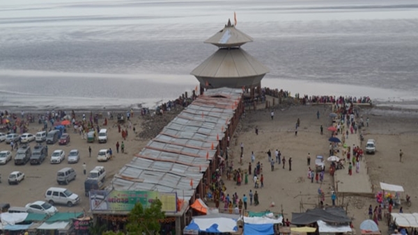 what time to visit stambheshwar mahadev temple,