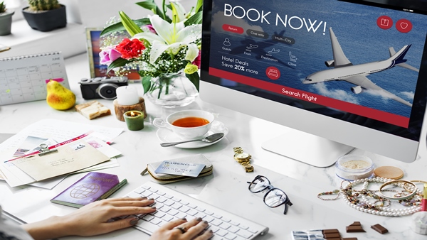 money saving tips for flight booking