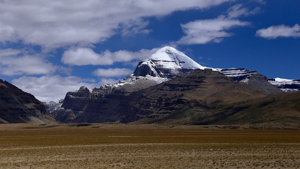 Kailash-Mansarovar Darshan In Just 90 Minutes In Flight 