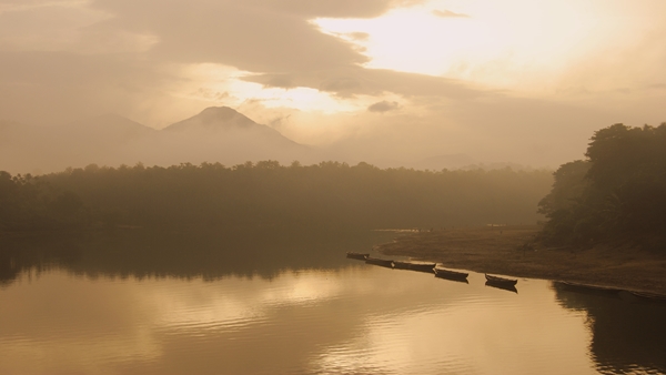 Nilambur Canoli Plot Mini Ooty- KSRTC March Special Package-
