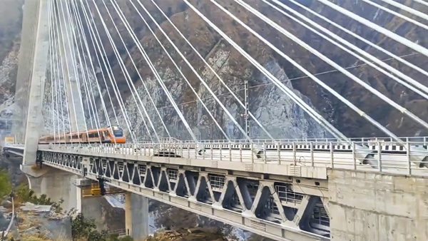 Jammu-Srinagar Vande Bharat First Vande Bharat Train to Kashmir Begins Service on April 19