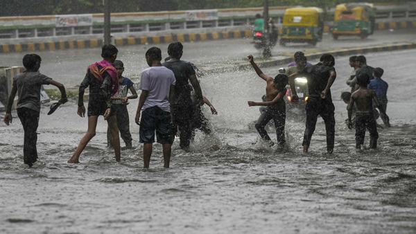 Bangalore Weather Update Yellow Alert For Bengaluru