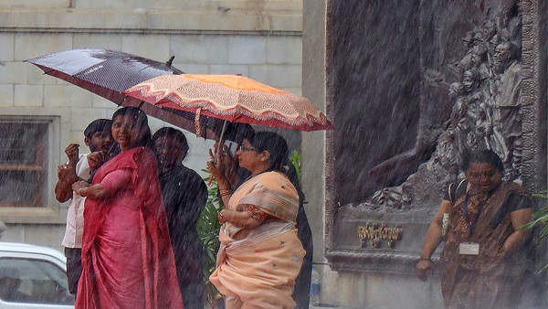 Bangalore Weather Update Daily Afternoon or Evening Rain and Thundershowers Expected Bangalore Weather Update Daily Afternoon or Evening Rain and Thundershowers Expected