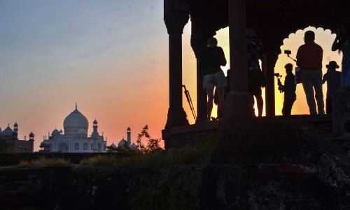 The beauty of the Taj Mahal During Sunset and Sunrise