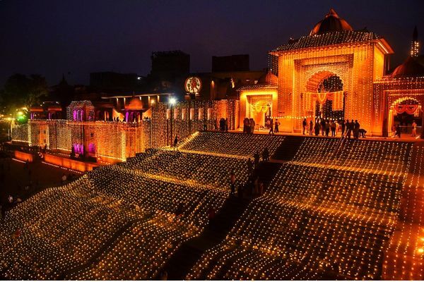12 Best Things to Do in the Holy City Varanasi