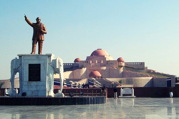 Why Should You Visit Lucknow? Explore the Architectural Marvels.