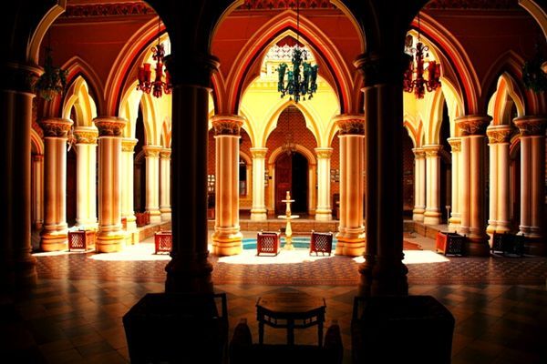 Take a Virtual Tour of Bangalore Palace Through Some Best Images