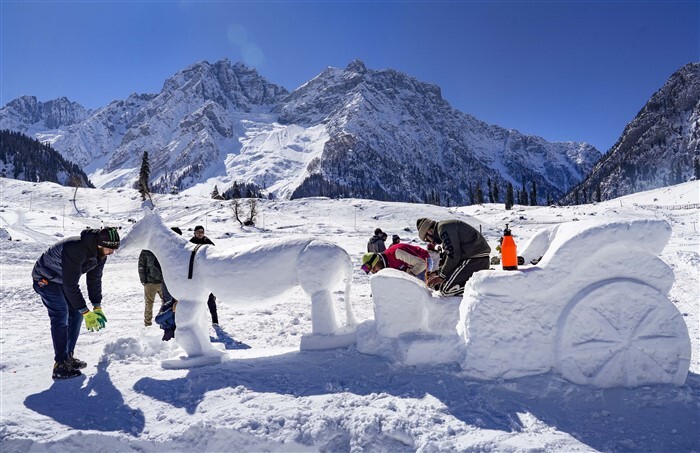 Explore the Serene Beauty of Snow-Covered Lahaul, Spiti, Manali, Srinagar