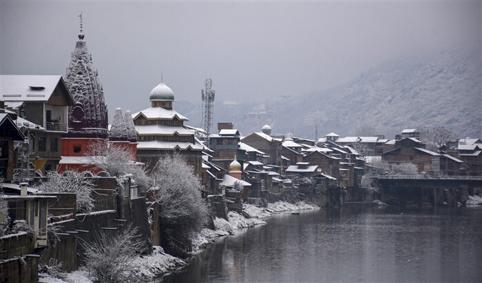 Explore the Serene Beauty of Snow-Covered Lahaul, Spiti, Manali, Srinagar