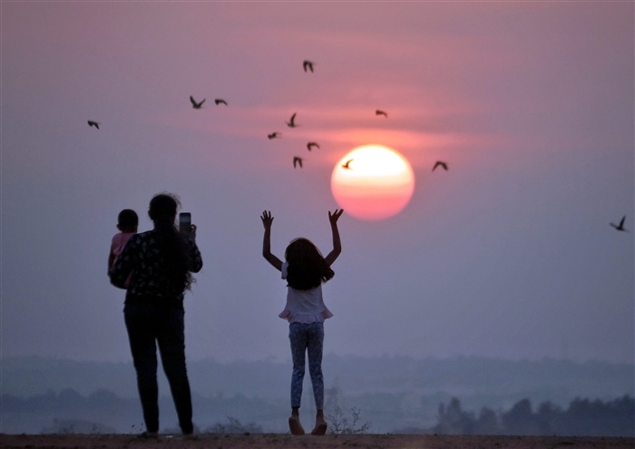 Captivating Colors: Explore 10 Iconic Sunset Views Across India