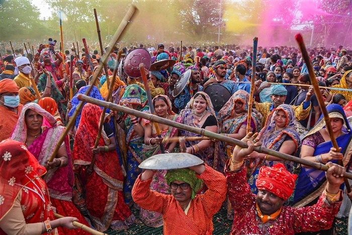 Magical Moments: Experience the Essence of Mathura Holi Through Images