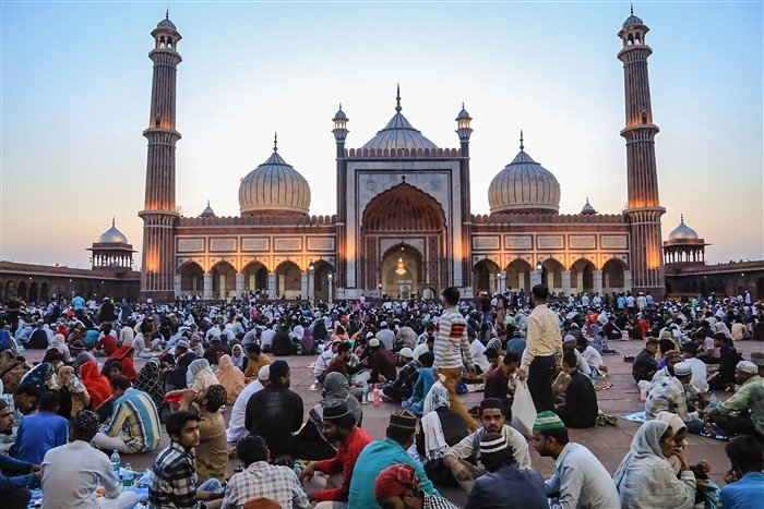The Beauty of Ramadan: A Photo Gallery of Faith and Tradition