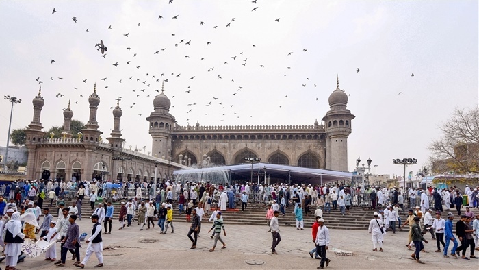The Beauty of Ramadan: A Photo Gallery of Faith and Tradition