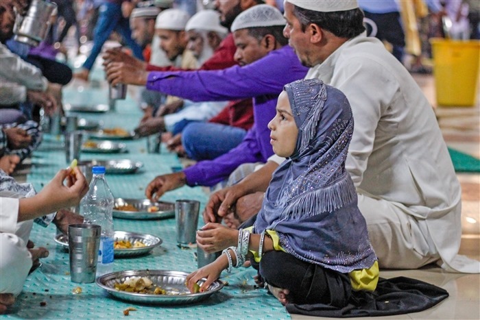 The Beauty of Ramadan: A Photo Gallery of Faith and Tradition