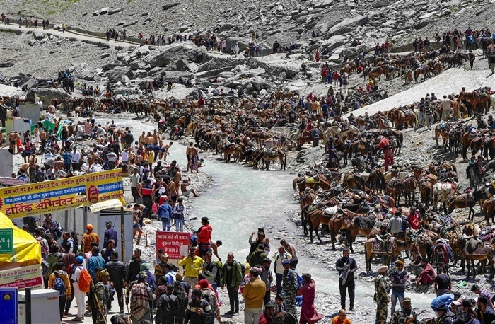 Amarnath Yatra: Connecting with Faith Amidst Nature's Grandeur