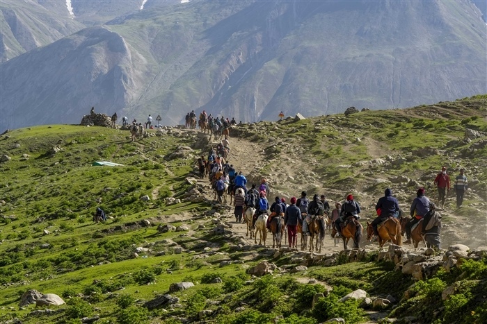 Amarnath Yatra: Connecting with Faith Amidst Nature's Grandeur