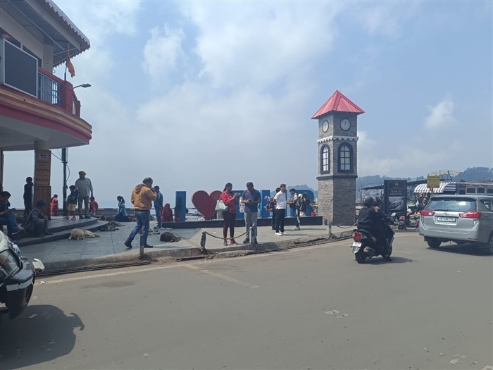 Darjeeling: A Cool Retreat from Summer Heat for Weary Travelers