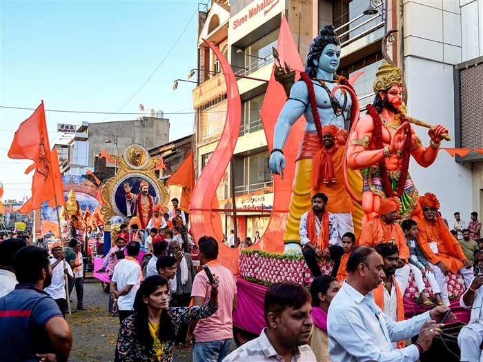 Discovers the Regional Variations in Ram Navami Celebrations