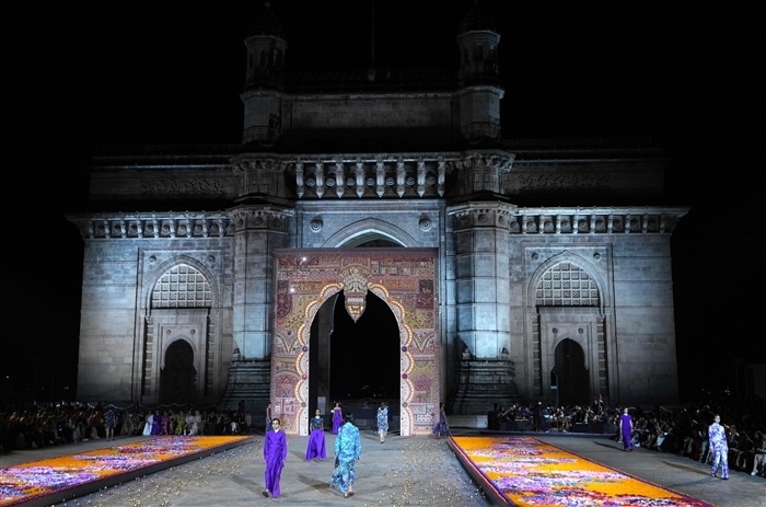 A Glimpse into History: The Story Behind Mumbai's Iconic Gateway