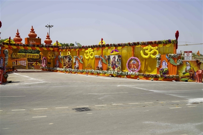 PM Modi's Visit to Ram Lalla and Community Celebration in Ayodhya