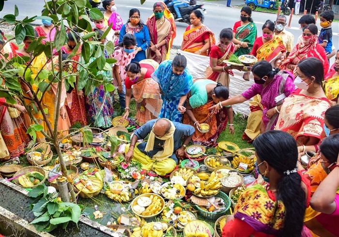 Pics: Jomai Shashti, a joyful and celebratory occasion of  Bengali culture