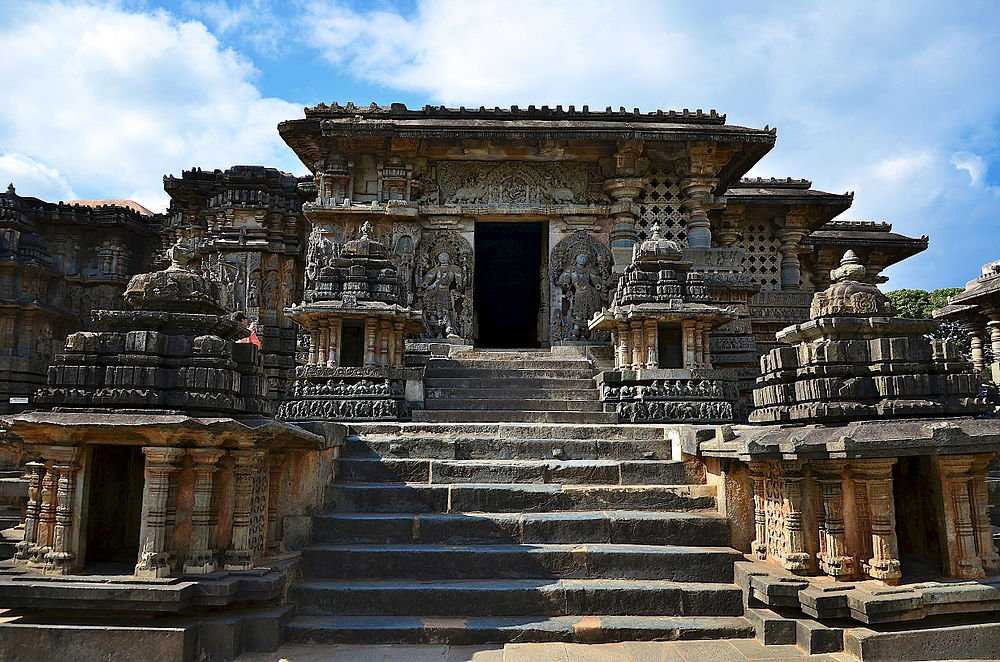 Top 10 Temples for an Unforgettable Spiritual Journey in Karnataka