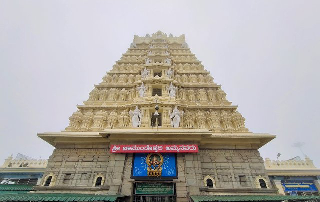 Top 10 Temples for an Unforgettable Spiritual Journey in Karnataka