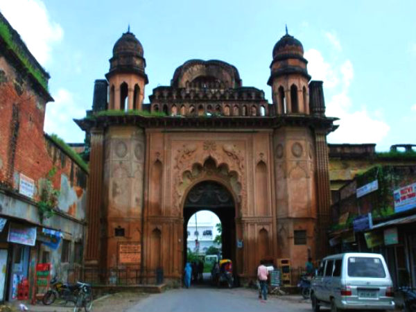 கேய்சர்பாக் அரண்மனை, லக்னோ கேய்சர்பாக் அரண்மனை, லக்னோ